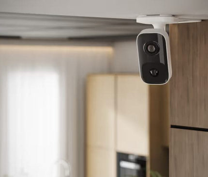Ajax Systems Ajax Systems IndoorCam, caméra Wi-Fi avec détecteur de mouvement PIR et technologie IA intégrée