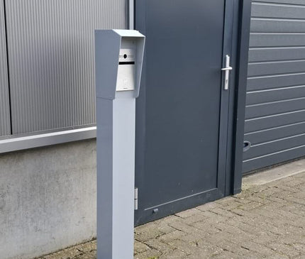 AlarmanlageExpert.de Sprechsäule 130cm, 15x15cm Doppellagig pulverbeschichtet