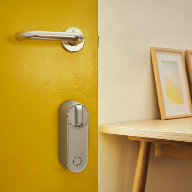 Yale Yale Linus Smart Lock L2, serrure de porte fine argentée